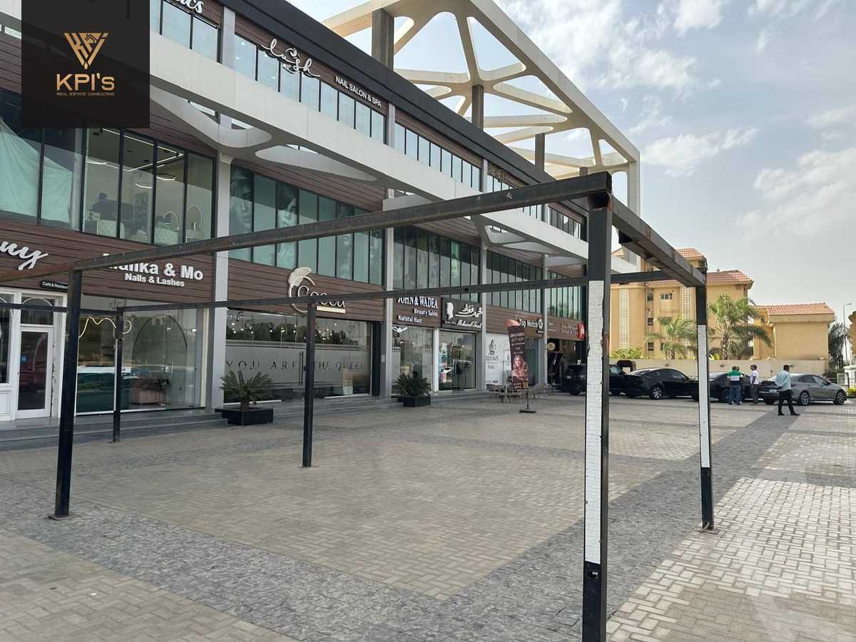 https://aqarmap.com.eg/en/listing/5835809-for-rent-cairo-new-administrative-capital-r7-midtown-condo