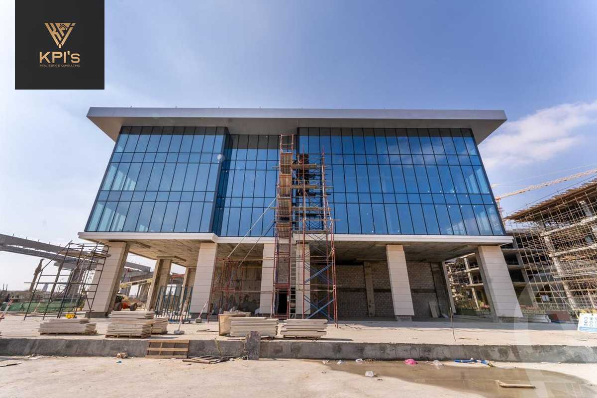 https://aqarmap.com.eg/en/listing/5876815-for-sale-cairo-new-cairo-compounds-golden-gate-redcon