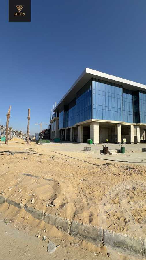 https://aqarmap.com.eg/en/listing/5876815-for-sale-cairo-new-cairo-compounds-golden-gate-redcon