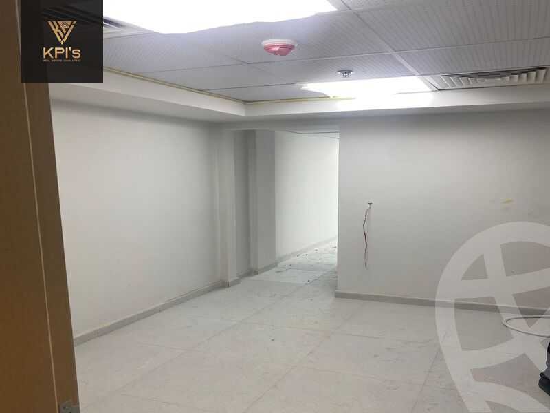 https://aqarmap.com.eg/en/listing/5879351-for-sale-cairo-new-cairo-compounds-bznys-bls-ktlyst-llttwyr