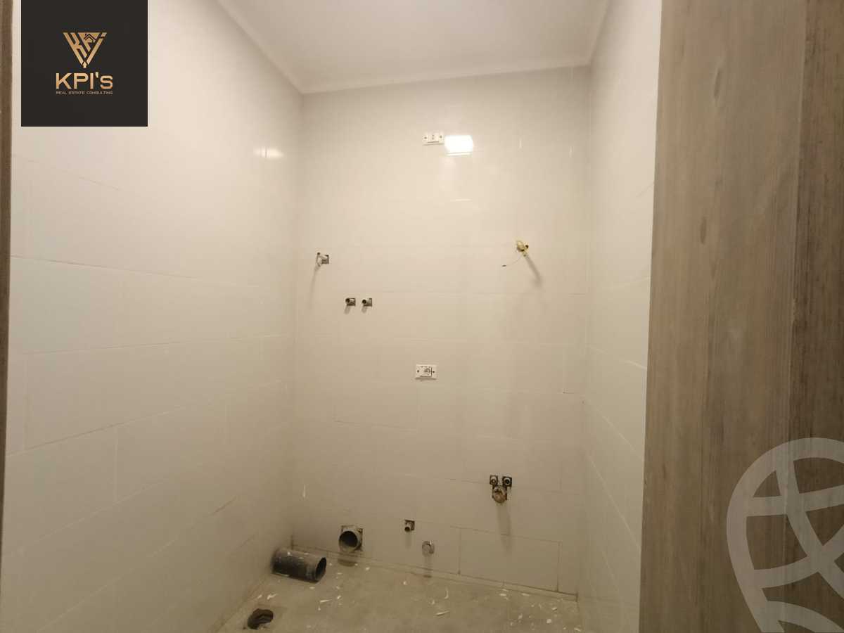 https://aqarmap.com.eg/en/listing/5882227-for-rent-cairo-new-cairo-compounds-lakeview-residence