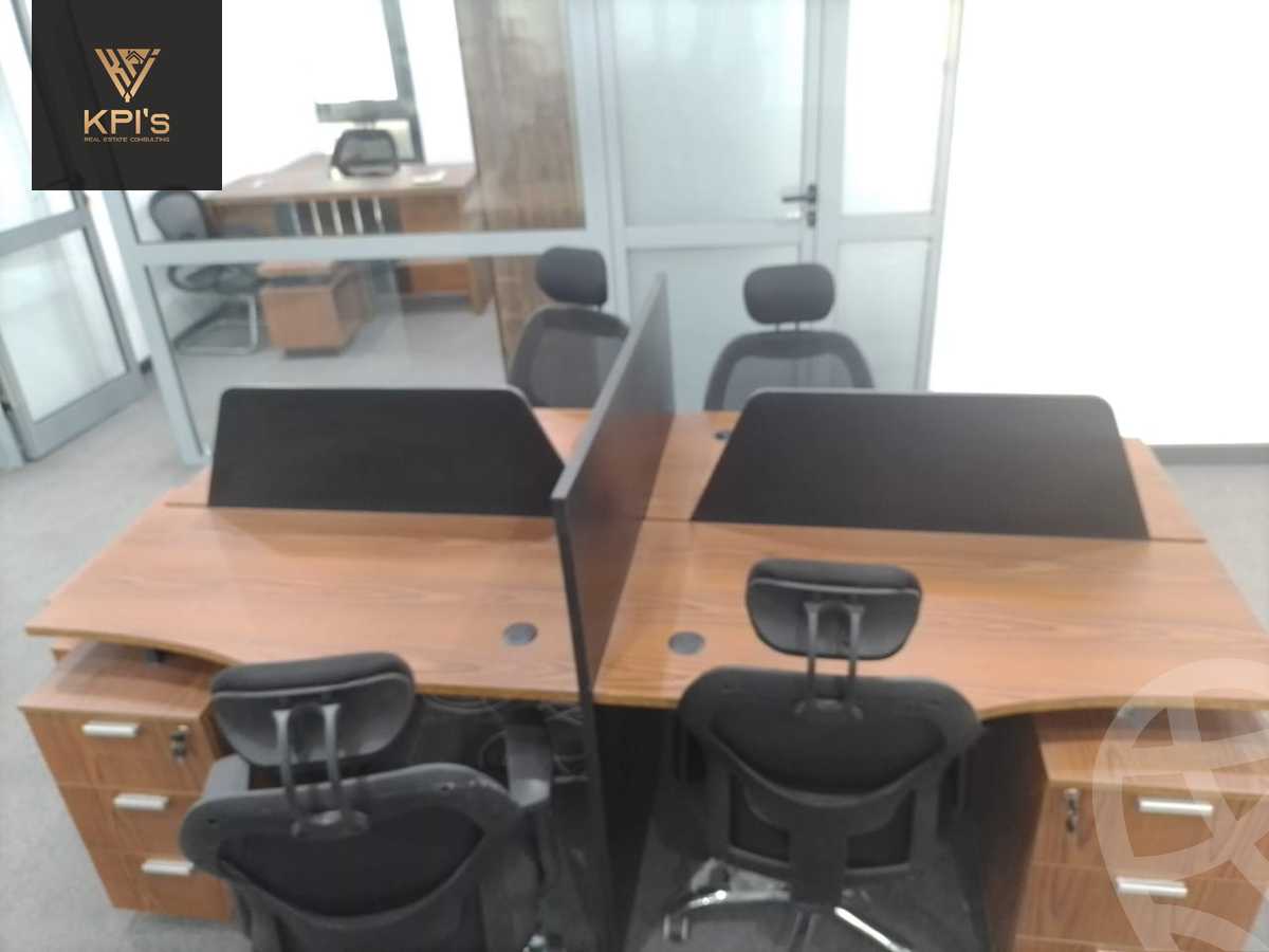 https://aqarmap.com.eg/en/listing/5925375-for-rent-cairo-new-cairo-compounds-hyde-park