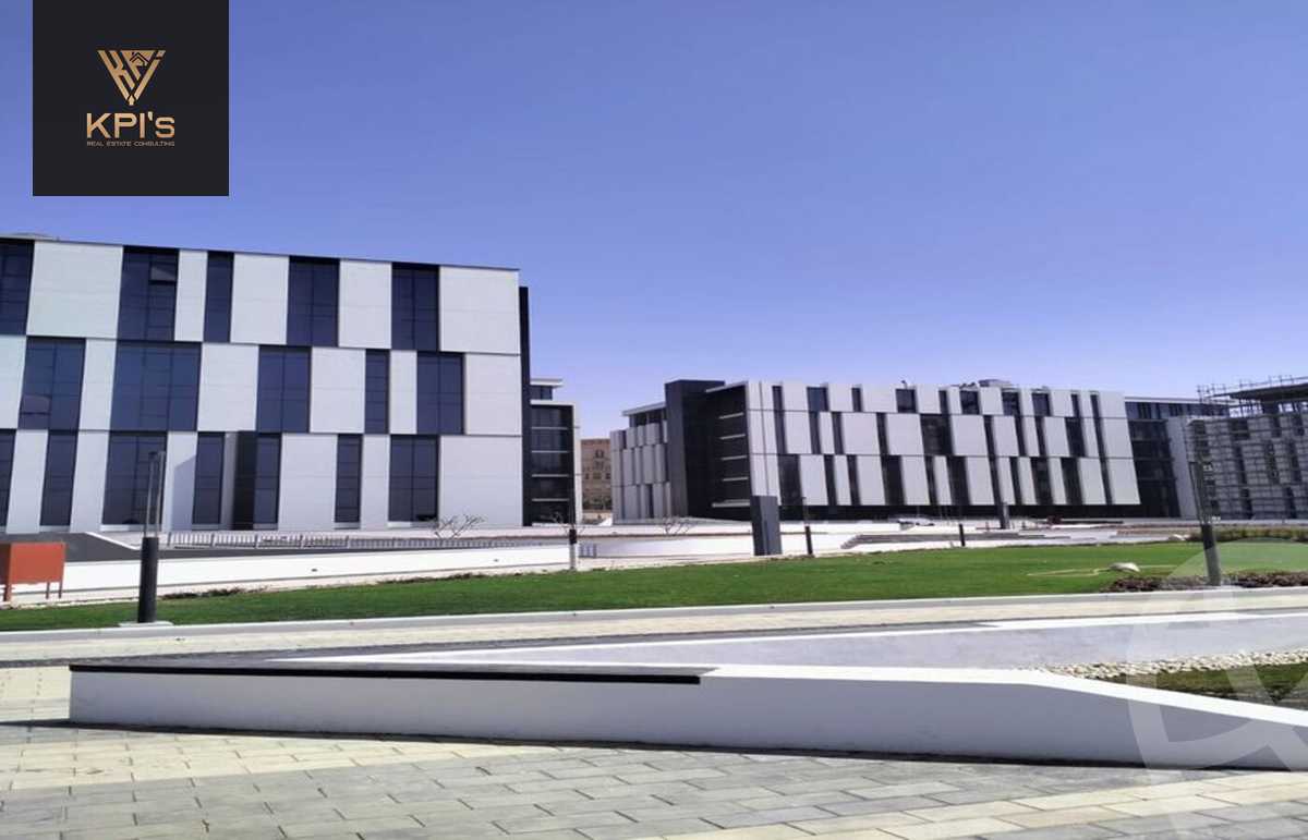 https://aqarmap.com.eg/en/listing/5944572-for-rent-cairo-new-cairo-compounds-hyde-park-business-district