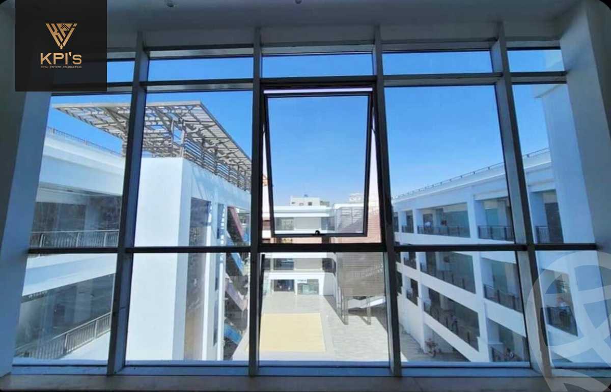 https://aqarmap.com.eg/en/listing/5966892-for-sale-cairo-new-cairo-compounds-top-90-mall