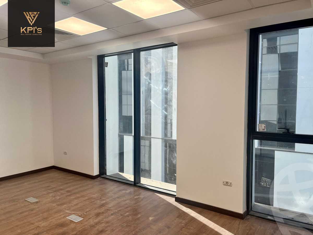 https://aqarmap.com.eg/en/listing/5999397-for-rent-cairo-new-cairo-compounds-hyde-park-business-district