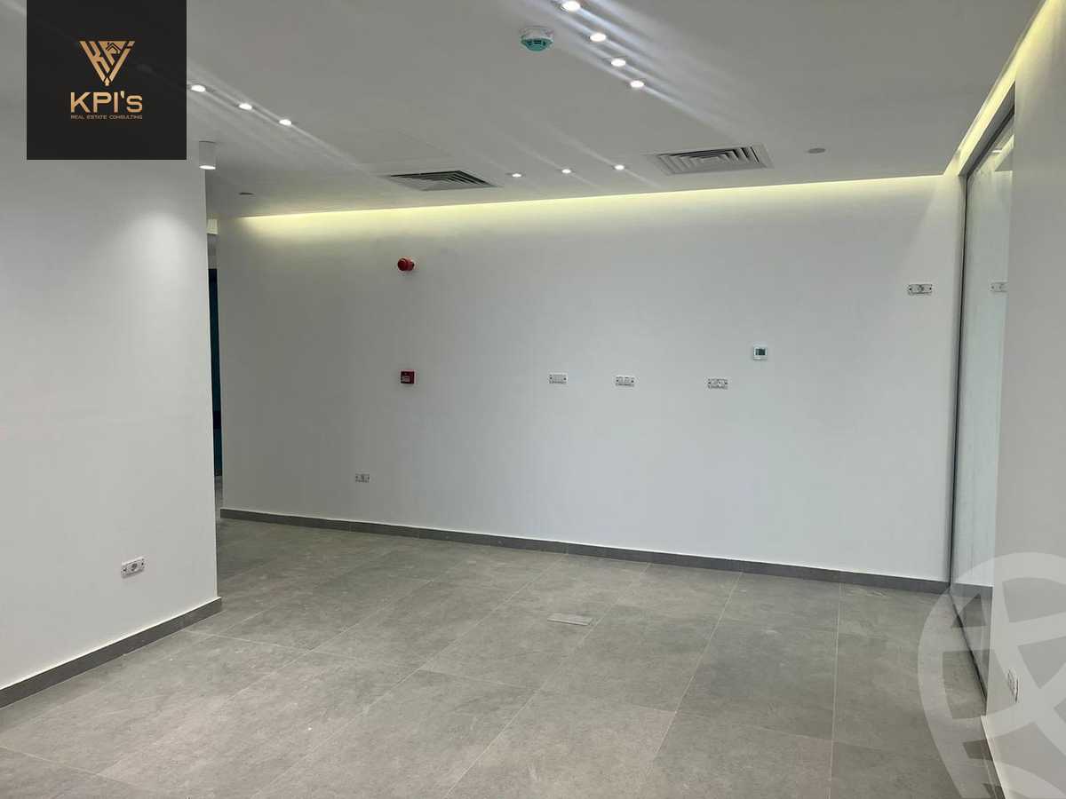 https://aqarmap.com.eg/en/listing/5999397-for-rent-cairo-new-cairo-compounds-hyde-park-business-district