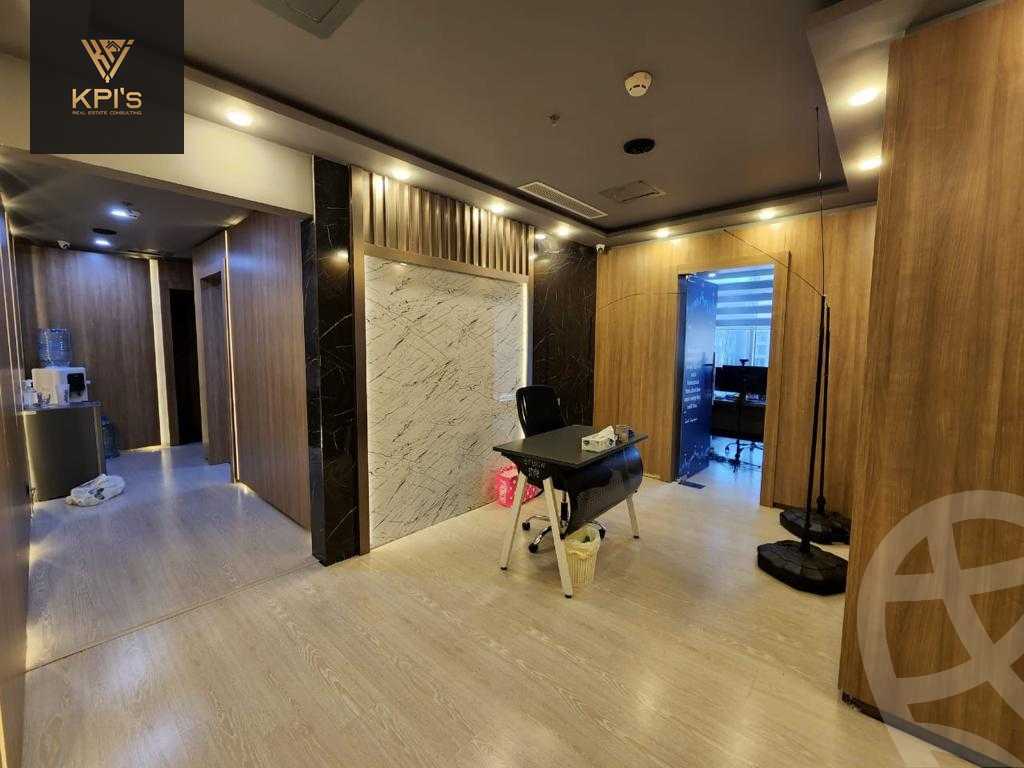 https://aqarmap.com.eg/ar/listing/6117425-for-rent-cairo-new-cairo-compounds-tryfywm-byzns-kwmblks-nm-llttwyr