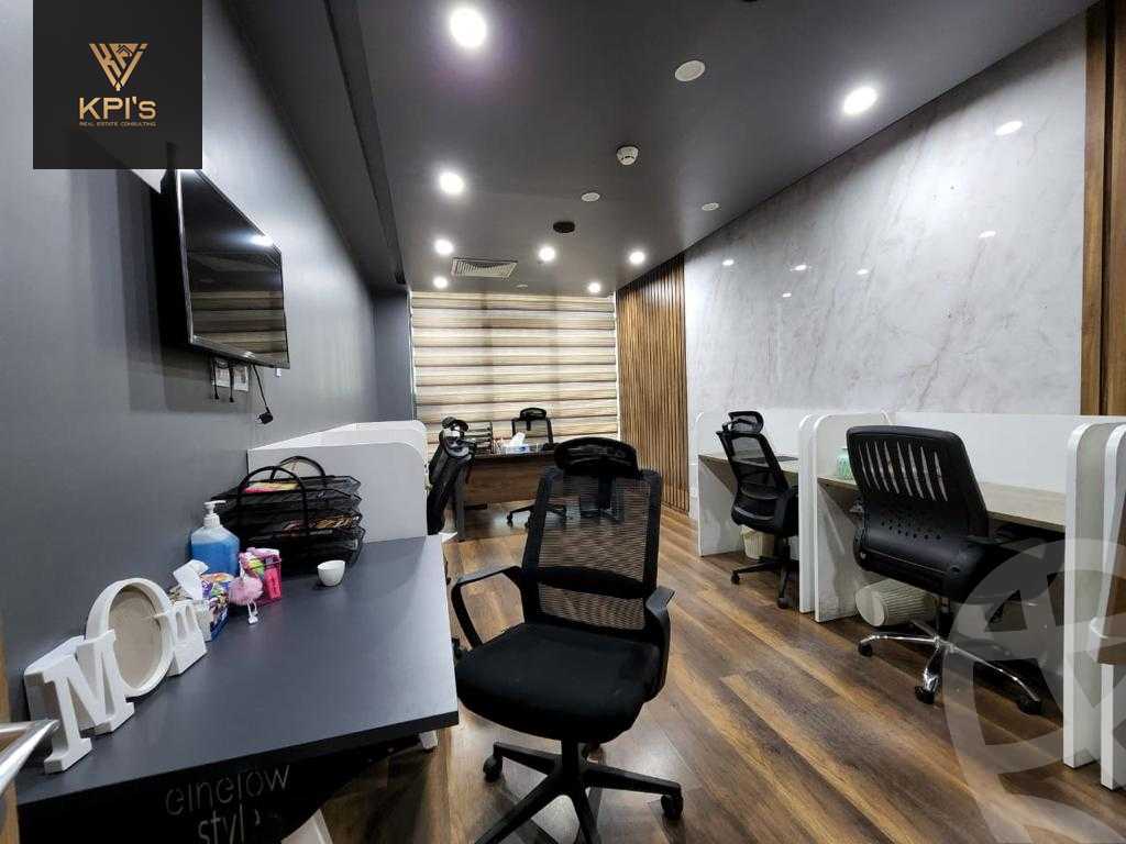 https://aqarmap.com.eg/ar/listing/6117425-for-rent-cairo-new-cairo-compounds-tryfywm-byzns-kwmblks-nm-llttwyr