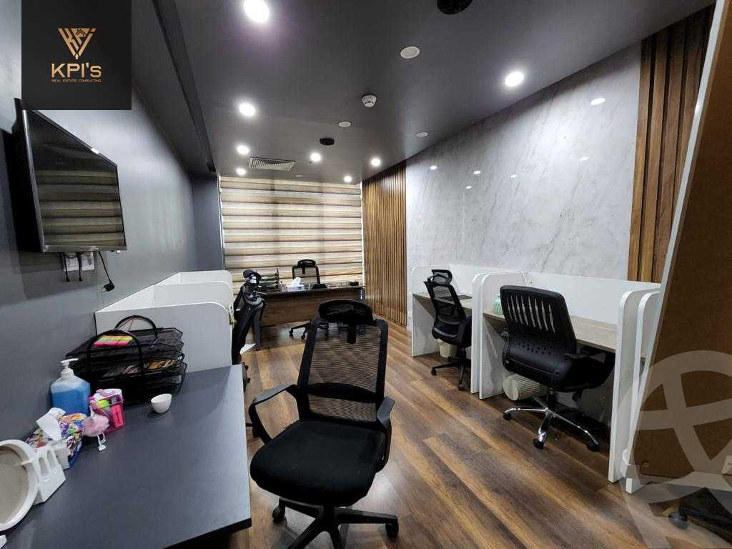 https://aqarmap.com.eg/ar/listing/6117425-for-rent-cairo-new-cairo-compounds-tryfywm-byzns-kwmblks-nm-llttwyr