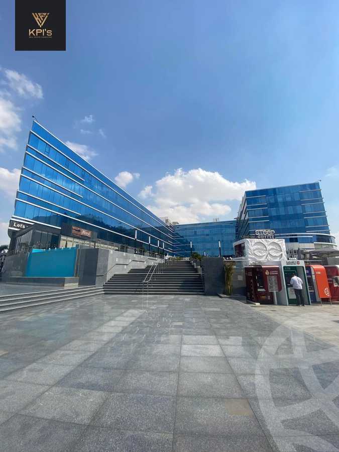 https://aqarmap.com.eg/en/listing/6118202-for-sale-cairo-new-cairo-compounds-tryfywm-skwyr-mwl-nm-llttwyr