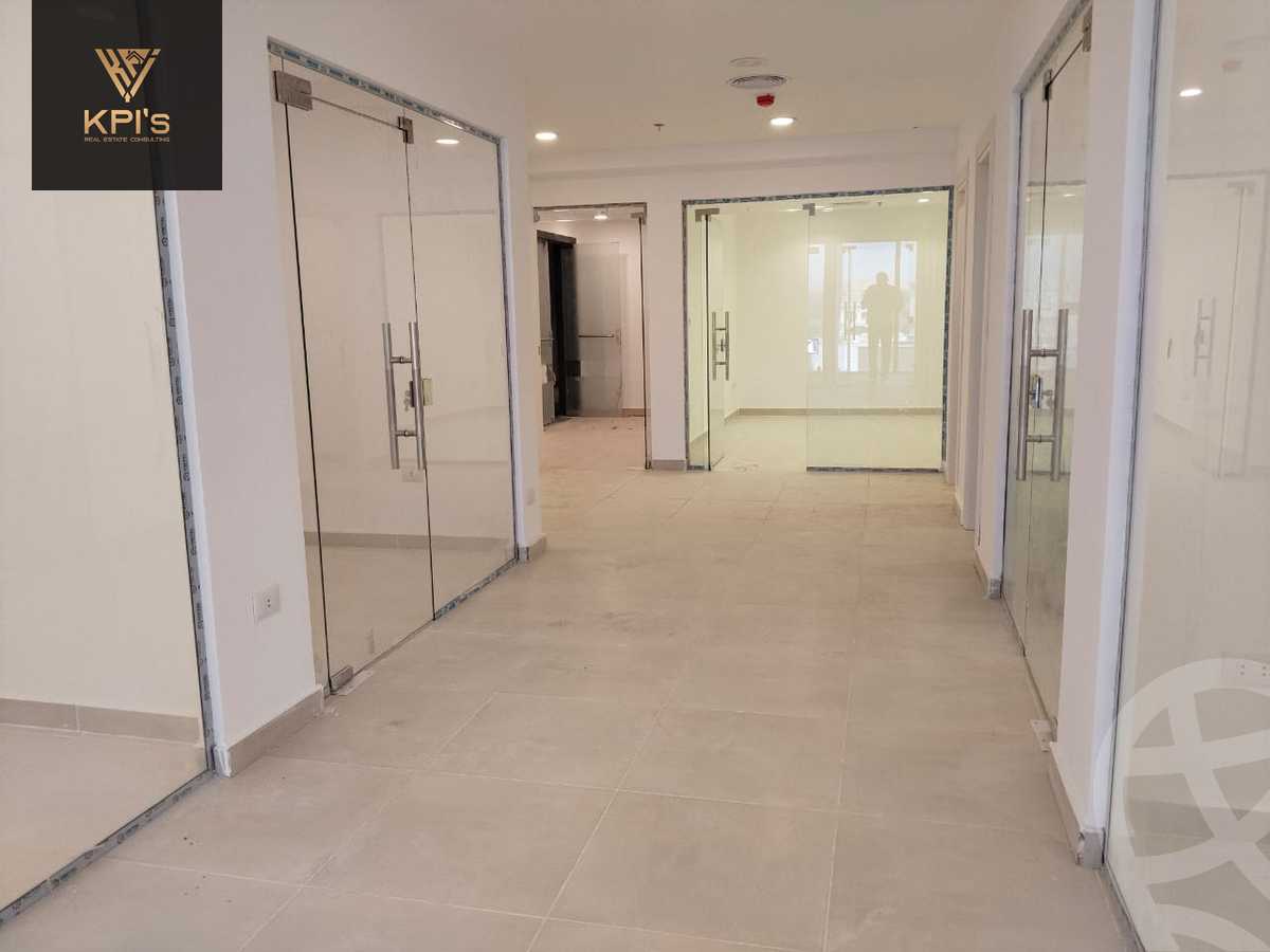 https://aqarmap.com.eg/ar/listing/6138610-for-rent-cairo-new-cairo-compounds-hyde-park-centre-ville-hyde-park