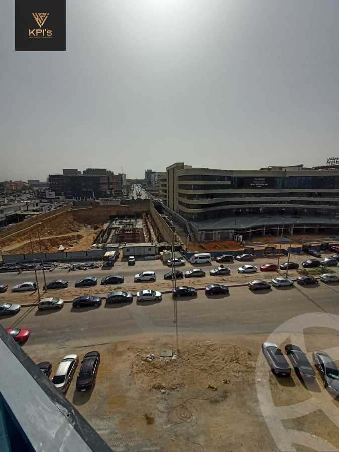 https://aqarmap.com.eg/ar/listing/6186802-for-rent-cairo-new-cairo-compounds-krnyl-byzns-hb-fyks-llttwyr-l-qry