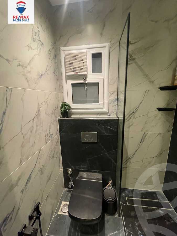 https://aqarmap.com.eg/en/listing/5348153-for-sale-cairo-new-cairo-madinaty-lmntq-lkhms-fylt-group-22