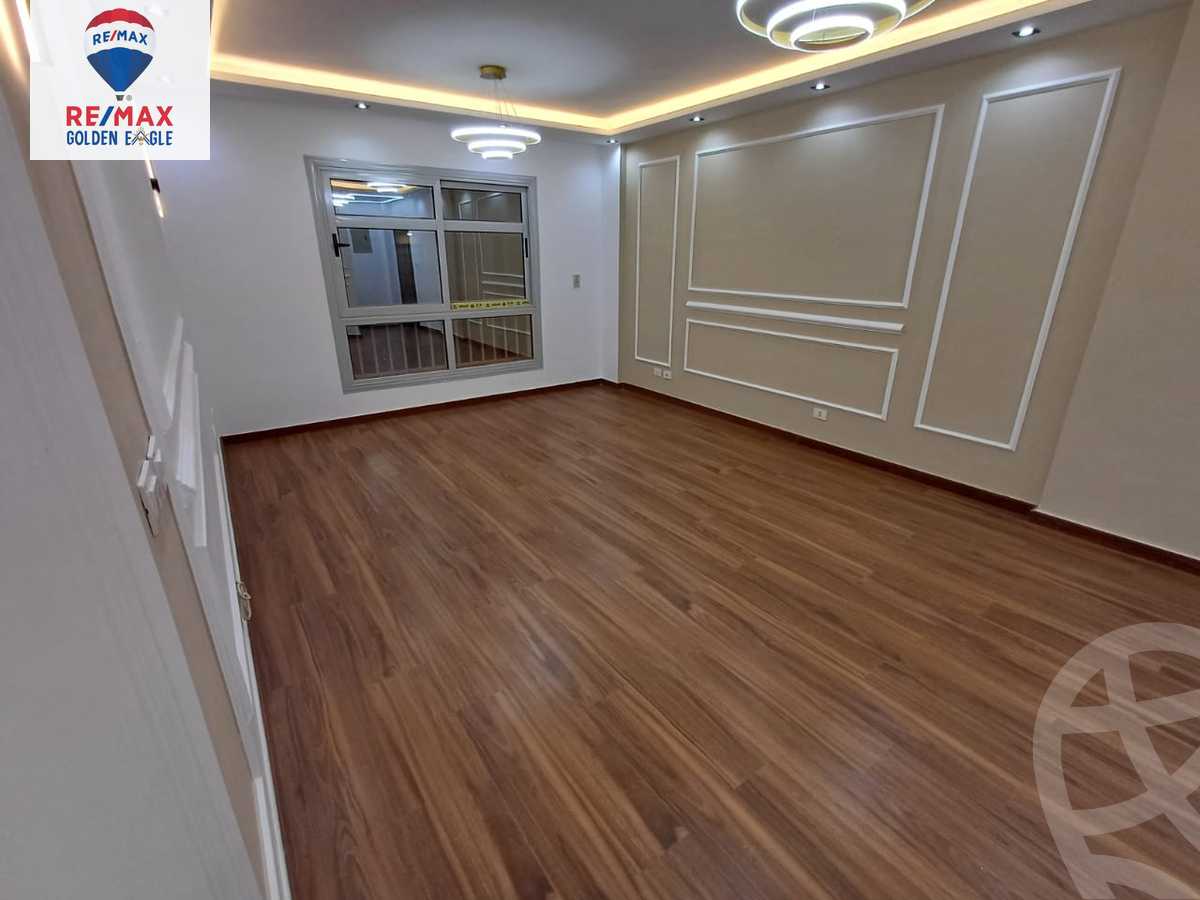 https://aqarmap.com.eg/ar/listing/5448652-for-sale-cairo-new-cairo-madinaty-eleventh-zone-buildings-group-112