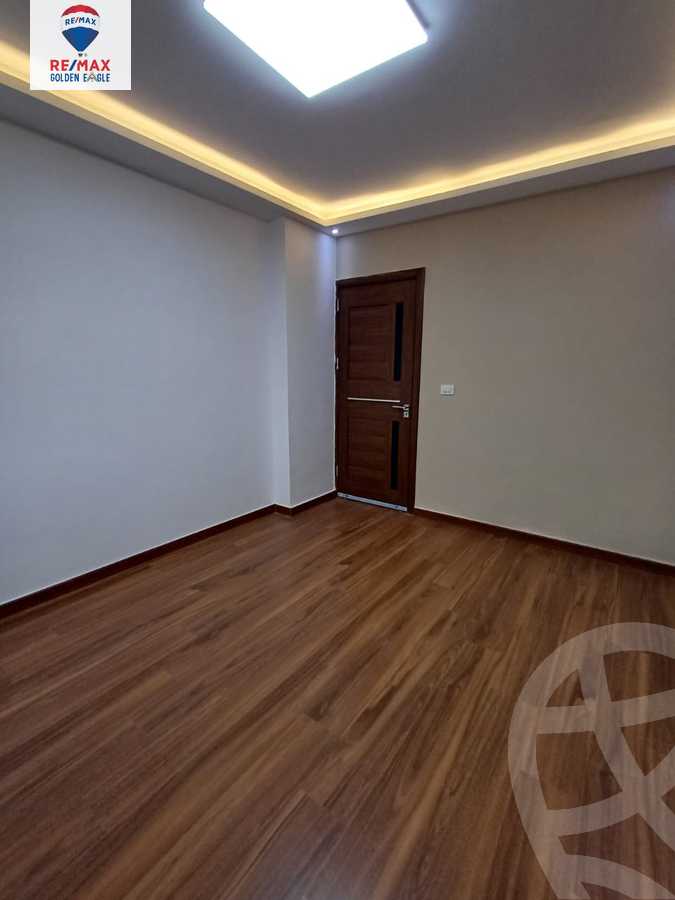 https://aqarmap.com.eg/ar/listing/5448652-for-sale-cairo-new-cairo-madinaty-eleventh-zone-buildings-group-112