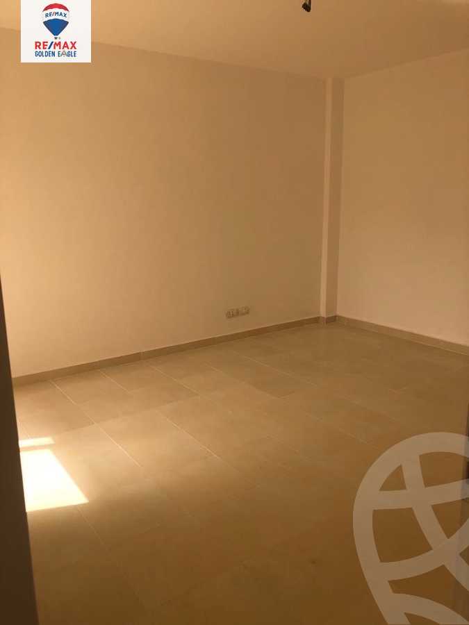 https://aqarmap.com.eg/ar/listing/5551966-for-sale-cairo-new-cairo-madinaty-eleventh-zone-buildings-group-112