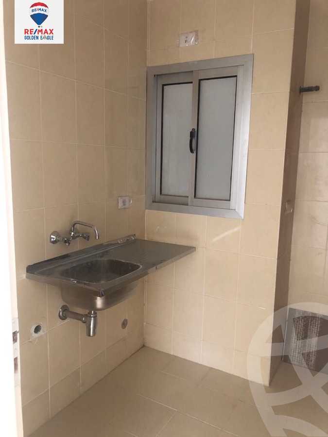 https://aqarmap.com.eg/ar/listing/5551966-for-sale-cairo-new-cairo-madinaty-eleventh-zone-buildings-group-112