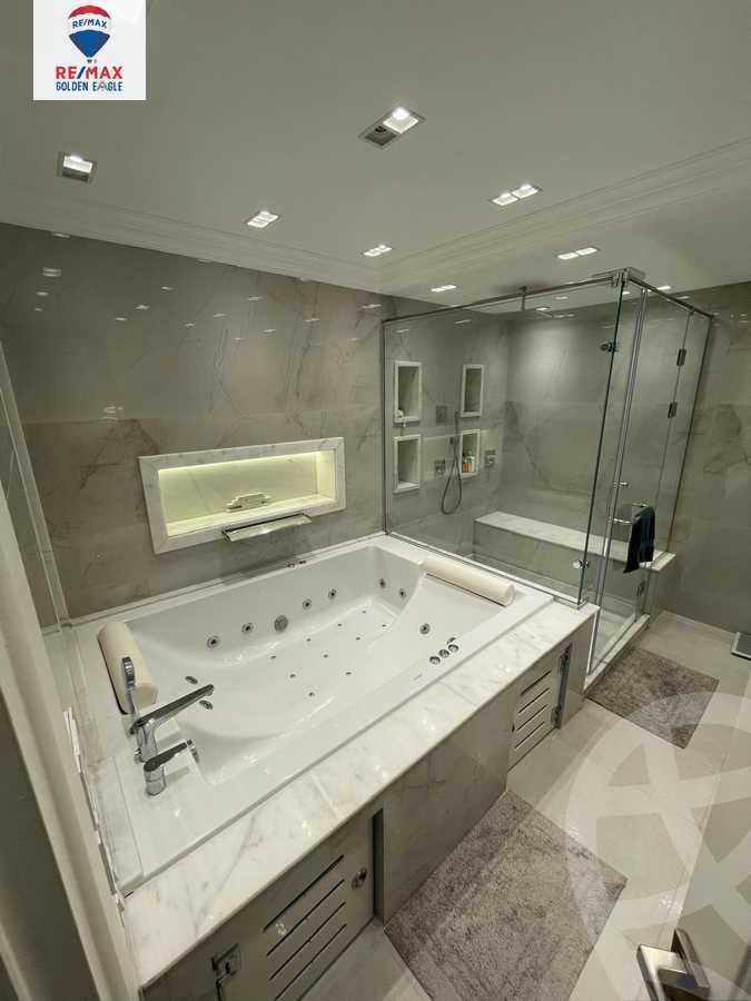 https://aqarmap.com.eg/ar/listing/5774436-for-sale-cairo-new-cairo-madinaty-eleventh-zone-buildings-group-112