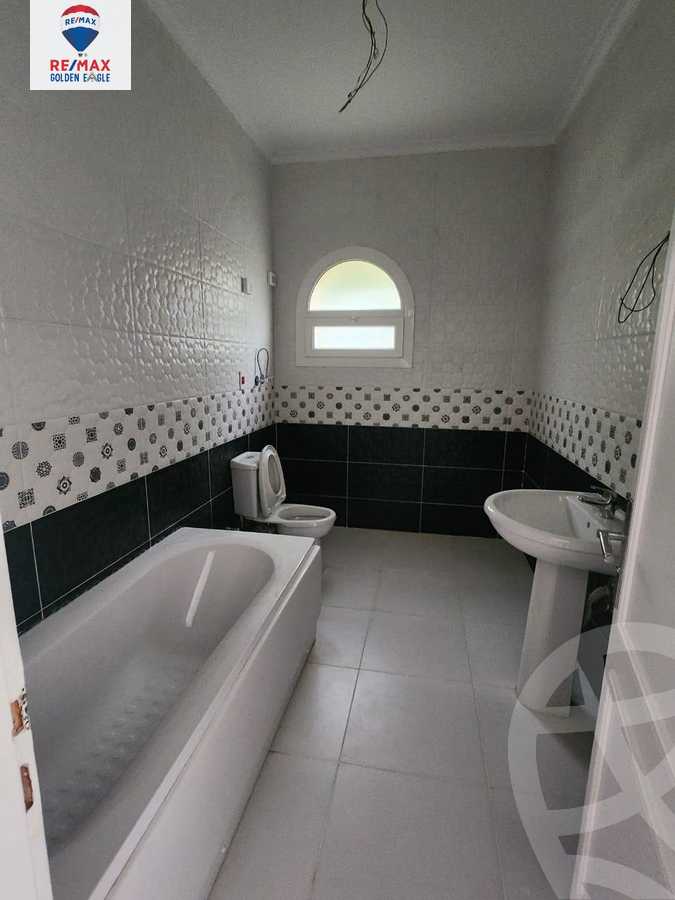 https://aqarmap.com.eg/ar/listing/5853824-for-rent-cairo-new-cairo-madinaty-lmntq-lwl-fylt-talaat-mostafa-rd
