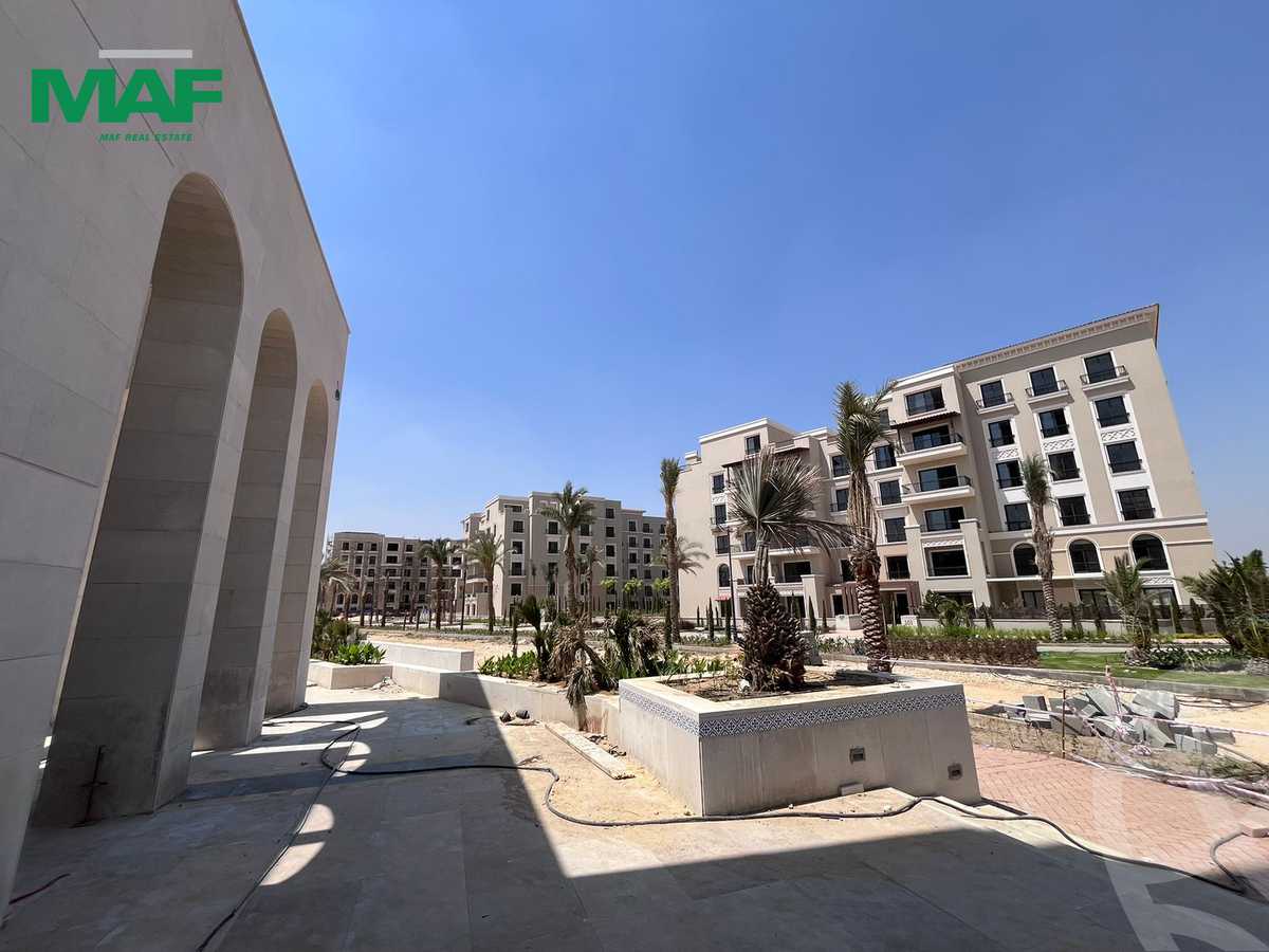 https://aqarmap.com.eg/ar/listing/5465403-for-sale-cairo-el-sheikh-zayed-city-compounds-kmbwnd-fyldj-wyst-dr-llttwyr