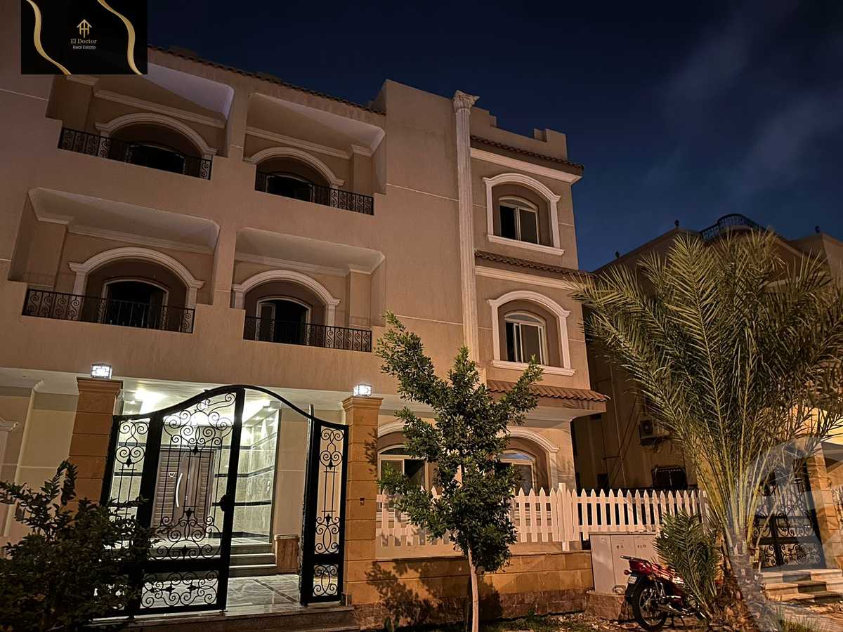 https://aqarmap.com.eg/en/listing/5841420-for-sale-cairo-new-cairo-lrhb-city-phase-1-ahmed-rami-st