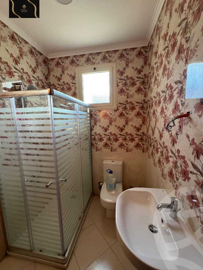 https://aqarmap.com.eg/en/listing/5841446-for-sale-cairo-new-cairo-lrhb-city-phase-1-salah-gahin-st