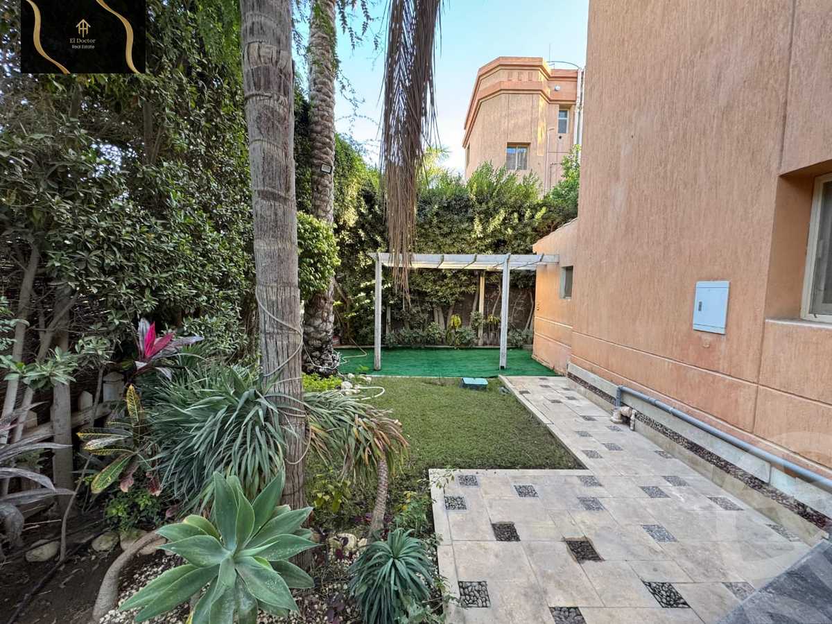 https://aqarmap.com.eg/en/listing/5841446-for-sale-cairo-new-cairo-lrhb-city-phase-1-salah-gahin-st