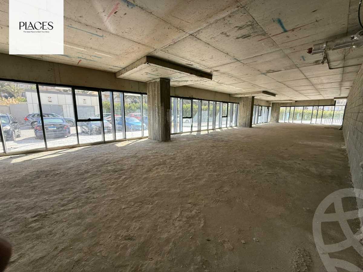 https://aqarmap.com.eg/ar/listing/5566695-for-sale-cairo-new-cairo-compounds-hyde-park