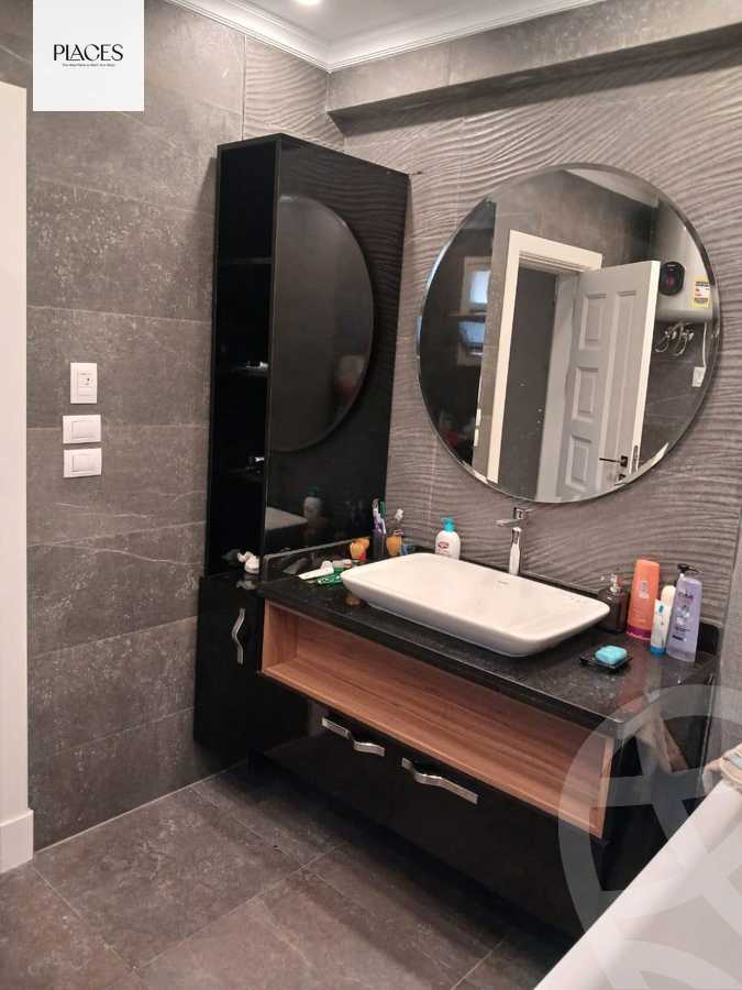 https://aqarmap.com.eg/ar/listing/5672443-for-sale-cairo-new-cairo-compounds-hyde-park