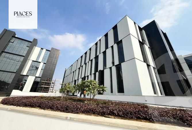 https://aqarmap.com.eg/ar/listing/5714659-for-sale-cairo-new-cairo-compounds-hyde-park-business-district