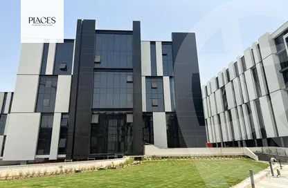 https://aqarmap.com.eg/ar/listing/5714659-for-sale-cairo-new-cairo-compounds-hyde-park-business-district