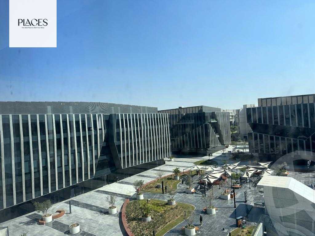 https://aqarmap.com.eg/ar/listing/6134829-for-sale-cairo-new-cairo-compounds-eastown-eastown-parks