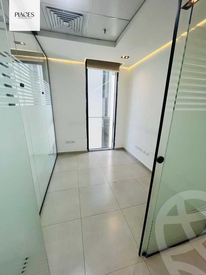 https://aqarmap.com.eg/ar/listing/6428184-for-rent-cairo-new-cairo-compounds-hyde-park-centre-ville-hyde-park