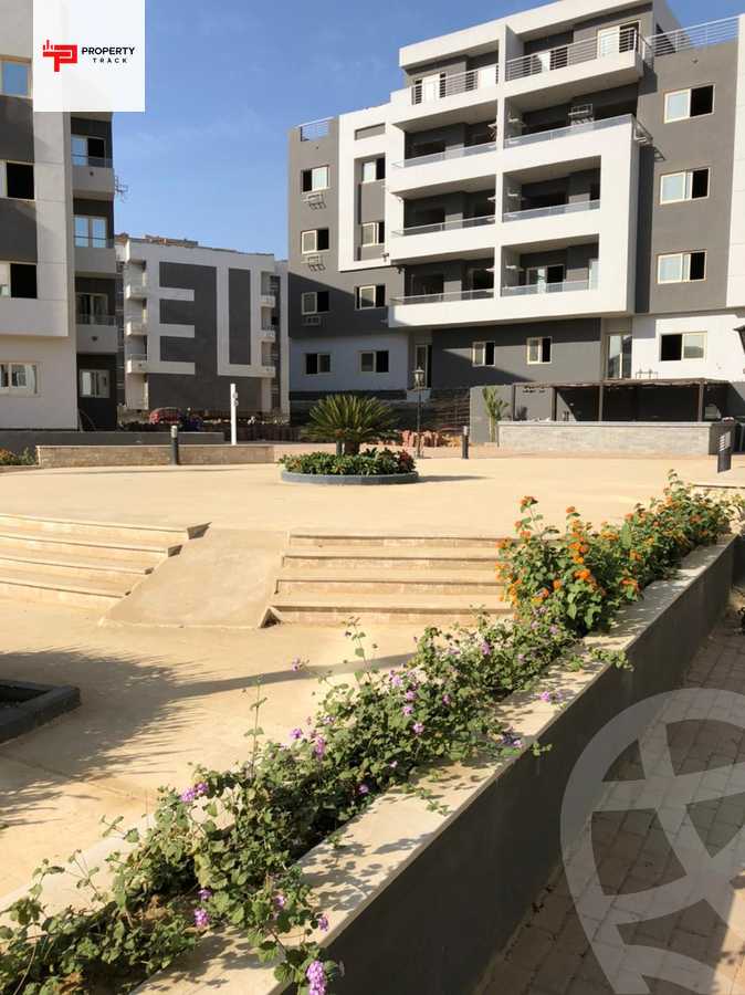 https://aqarmap.com.eg/ar/listing/3856505-for-sale-cairo-al-oubour-compounds-hy-syty