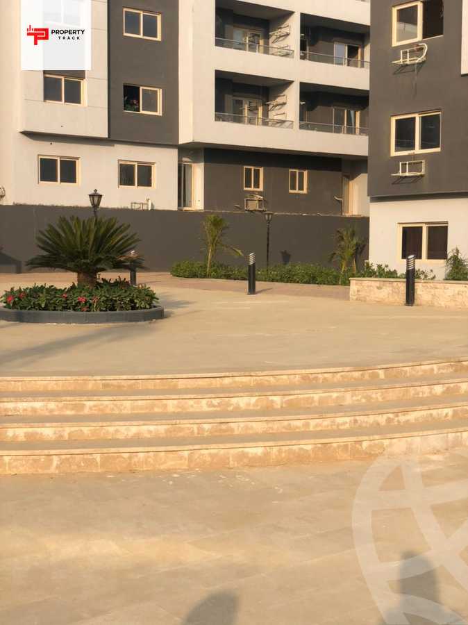 https://aqarmap.com.eg/ar/listing/3856505-for-sale-cairo-al-oubour-compounds-hy-syty