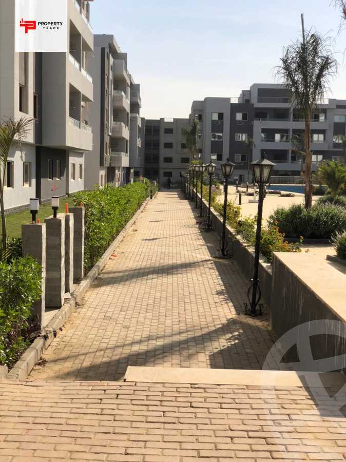 https://aqarmap.com.eg/ar/listing/3856505-for-sale-cairo-al-oubour-compounds-hy-syty