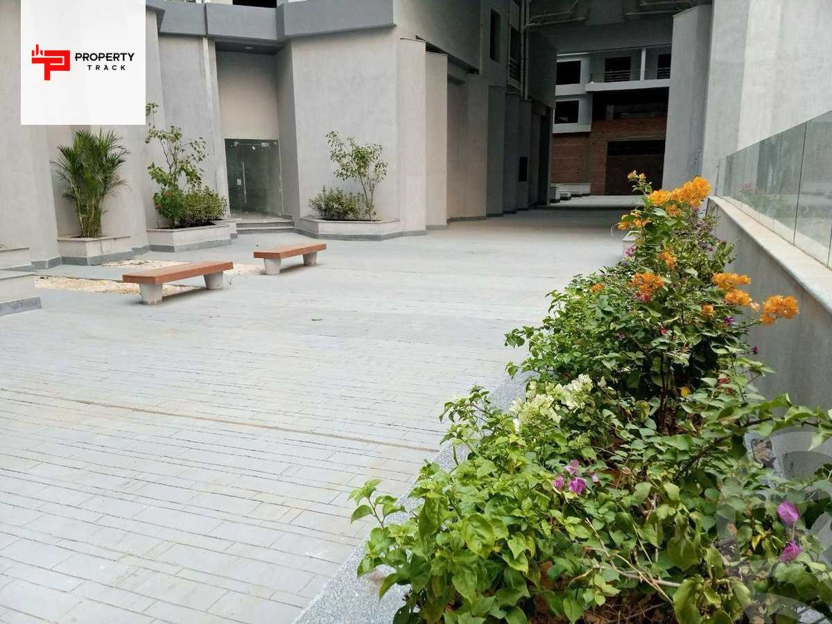 https://aqarmap.com.eg/en/listing/5385689-for-sale-cairo-nasr-city-compounds-degla-landmark