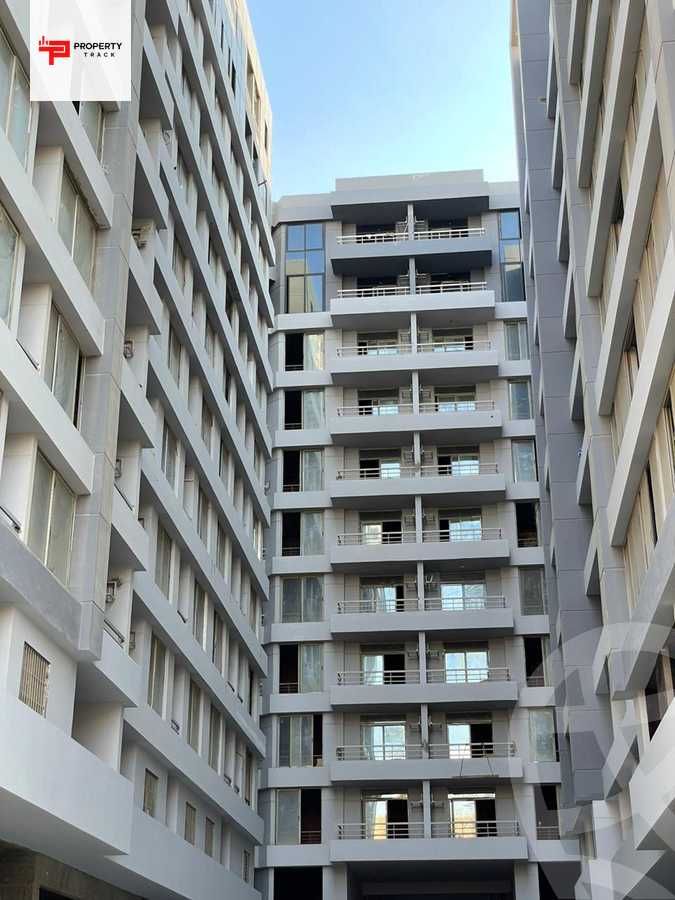 https://aqarmap.com.eg/ar/listing/5413439-for-sale-cairo-nasr-city-compounds-degla-landmark