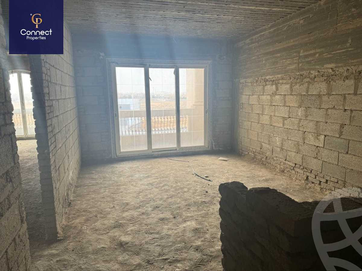 https://aqarmap.com.eg/ar/listing/5410524-for-sale-cairo-new-cairo-compounds-mountain-view-hyde-park