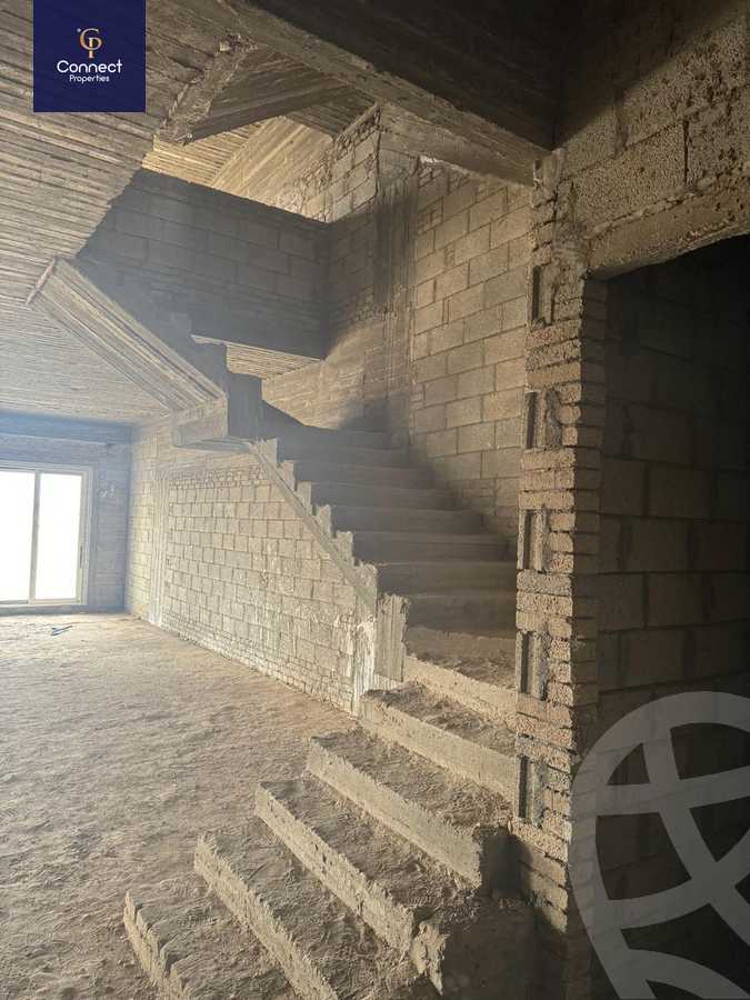 https://aqarmap.com.eg/ar/listing/5410524-for-sale-cairo-new-cairo-compounds-mountain-view-hyde-park