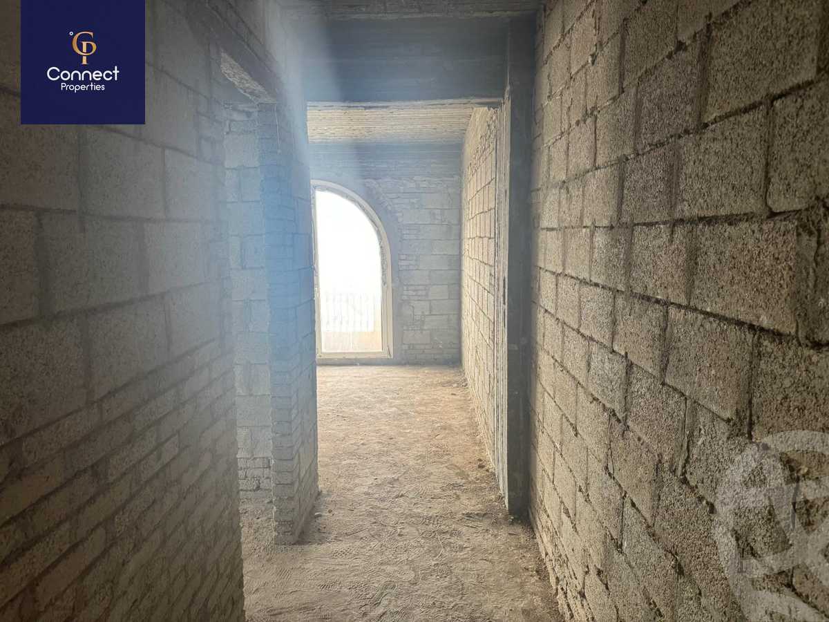 https://aqarmap.com.eg/ar/listing/5410524-for-sale-cairo-new-cairo-compounds-mountain-view-hyde-park