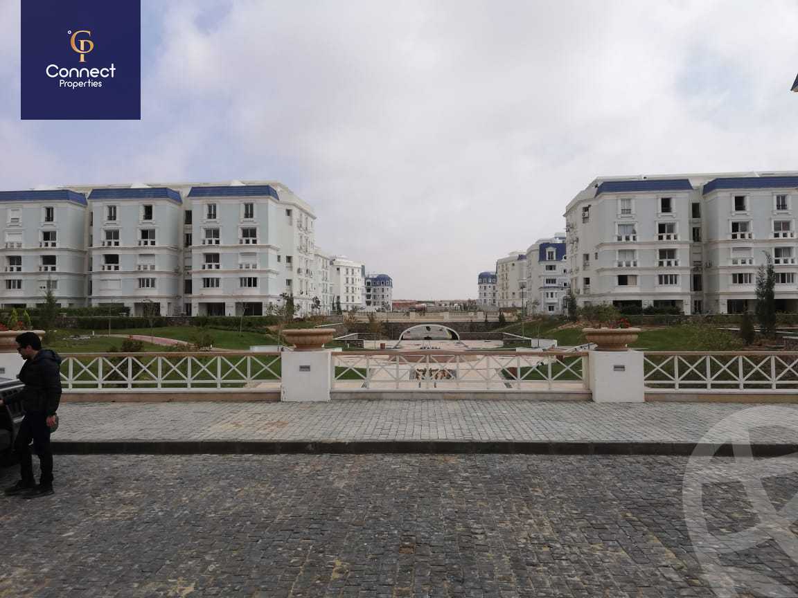 https://aqarmap.com.eg/ar/listing/5546784-for-sale-cairo-new-cairo-compounds-mountain-view-hyde-park