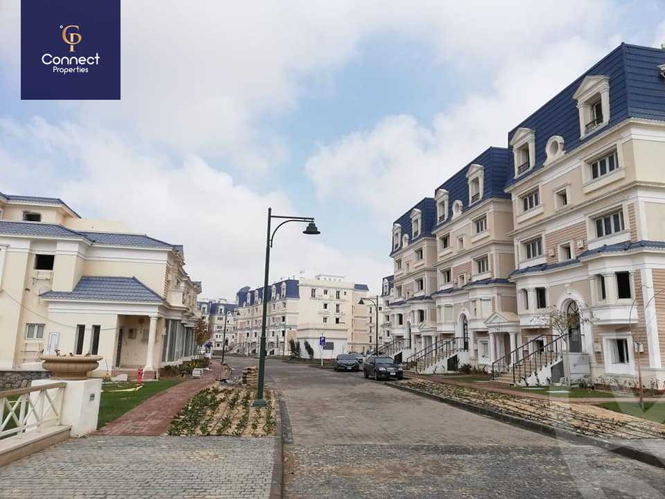 https://aqarmap.com.eg/en/listing/5722645-for-sale-cairo-new-cairo-compounds-mountain-view-hyde-park