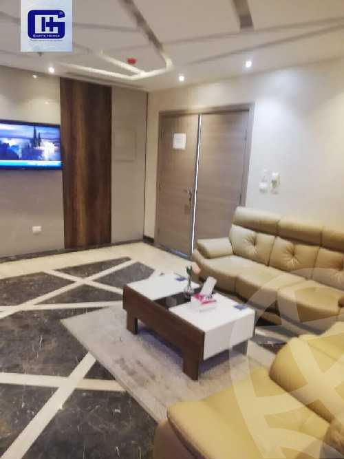 https://aqarmap.com.eg/ar/listing/5795031-for-sale-cairo-new-cairo-compounds-tryfywm-byzns-kwmblks-nm-llttwyr