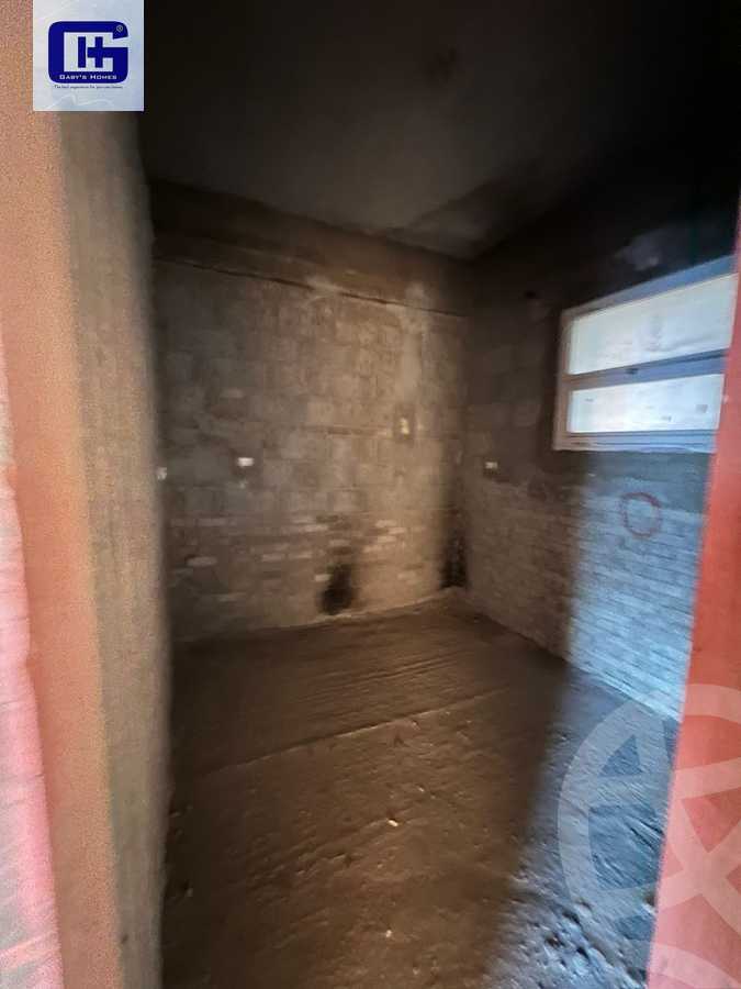 https://aqarmap.com.eg/en/listing/5830219-for-sale-cairo-new-cairo-compounds-hyde-park-greens-hyde-park-compound