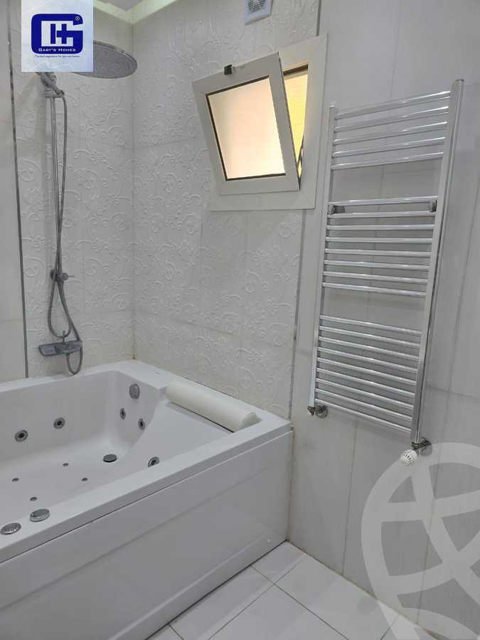 https://aqarmap.com.eg/ar/listing/5907370-for-sale-cairo-new-cairo-compounds-hyde-park-park-corner-hyde-park