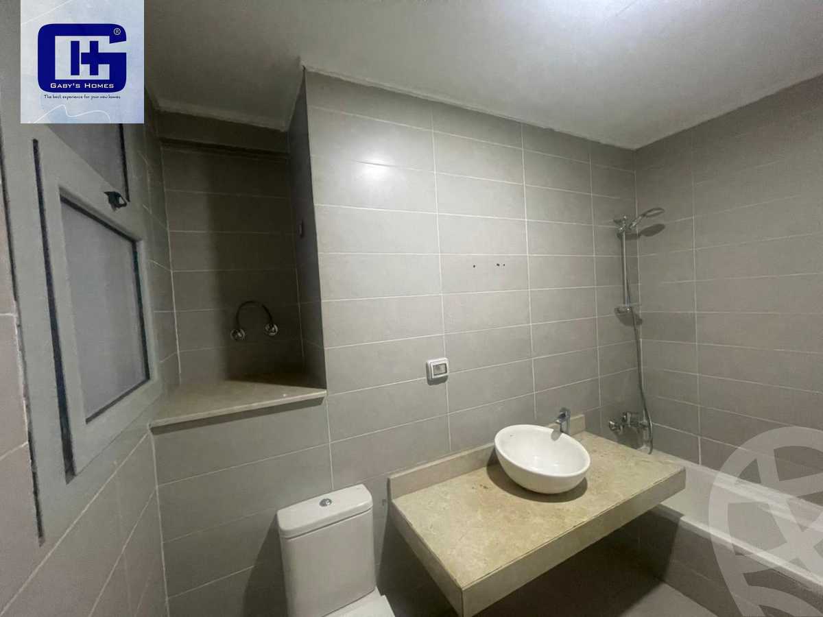 https://aqarmap.com.eg/ar/listing/5934786-for-sale-cairo-new-cairo-compounds-kmbwnd-fyldj-jyt-blm-hylz