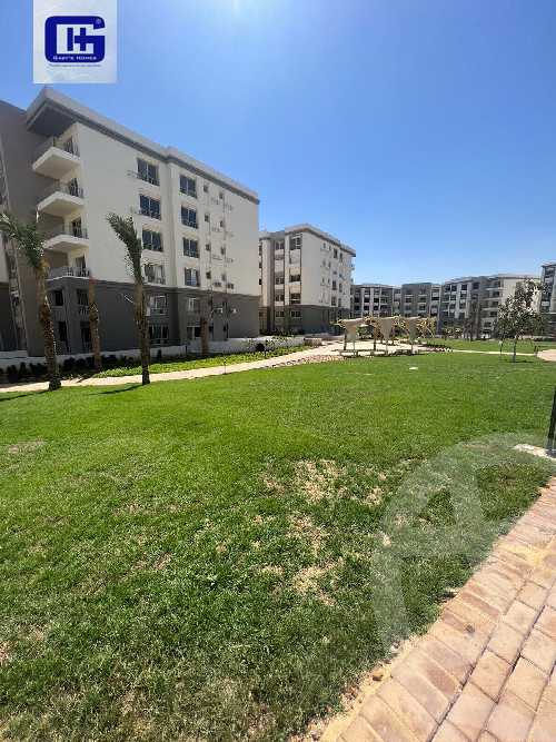 https://aqarmap.com.eg/en/listing/6035349-for-sale-cairo-new-cairo-compounds-garden-residence-hyde-park