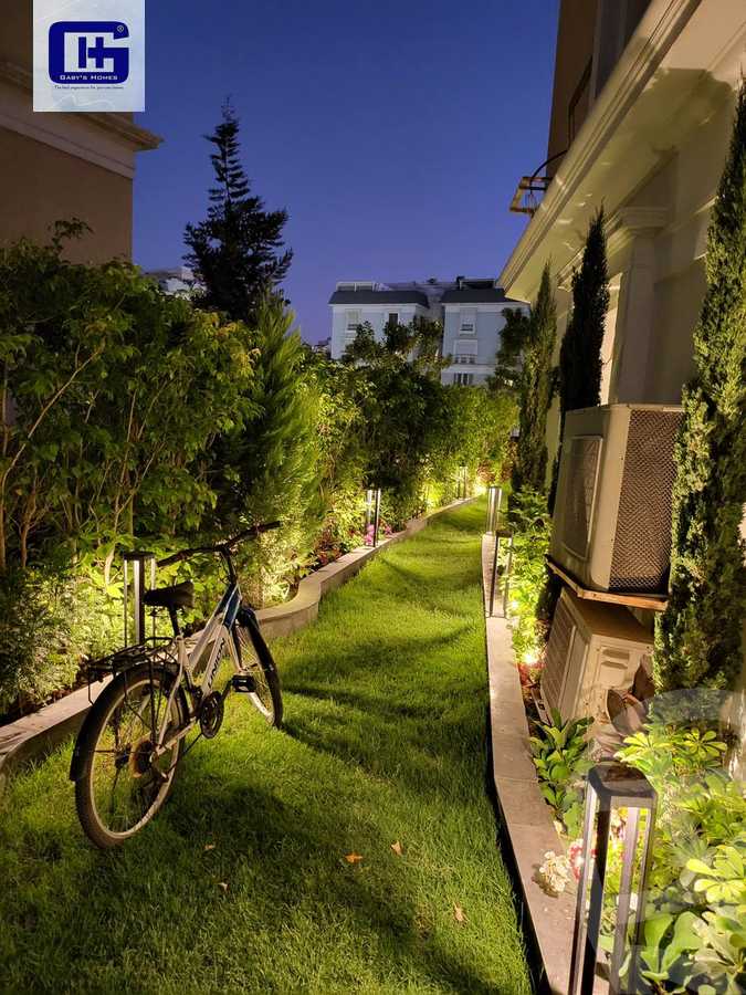 https://aqarmap.com.eg/en/listing/6125754-for-sale-cairo-new-cairo-compounds-mountain-view-hyde-park