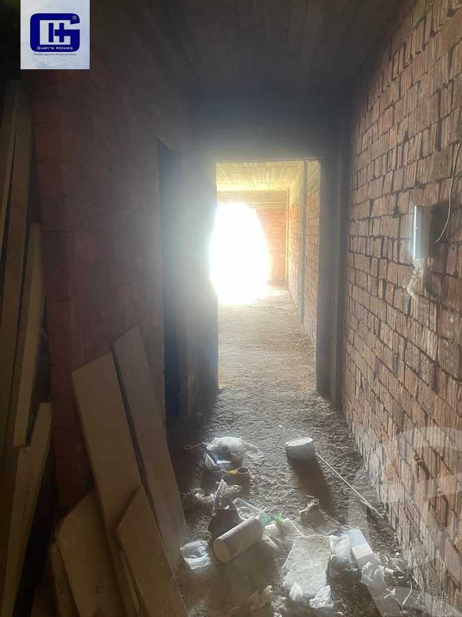 https://aqarmap.com.eg/en/listing/6269581-for-sale-cairo-new-cairo-compounds-moon-valley